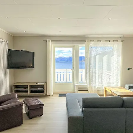 Tantestova - Fjs296 By Interhome *