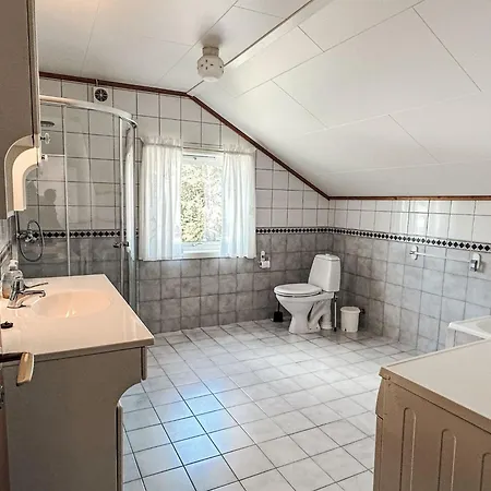 Tantestova - Fjs296 By Interhome